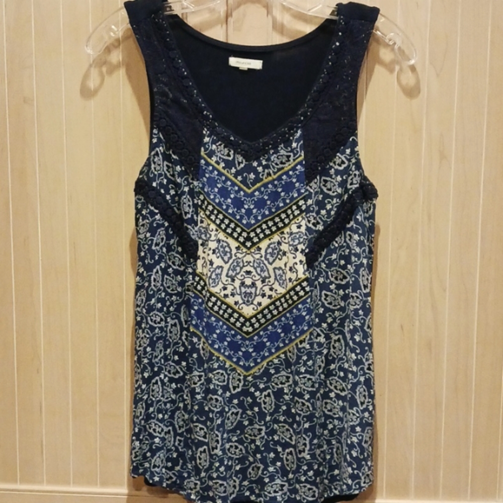 Maurices sleeveless EUC Small blouse